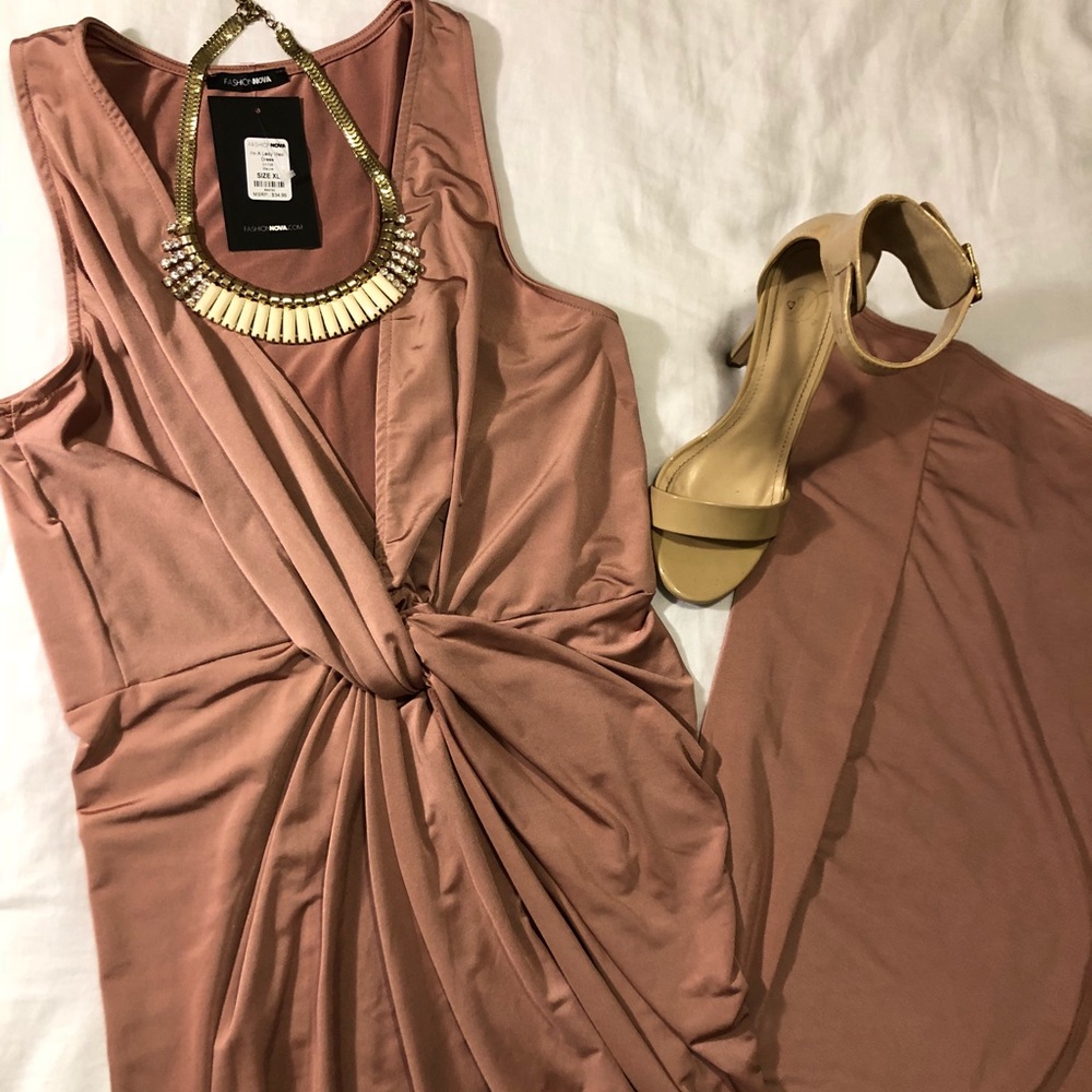 Fashion Nova Blush Pink Maxi Dress. NWT